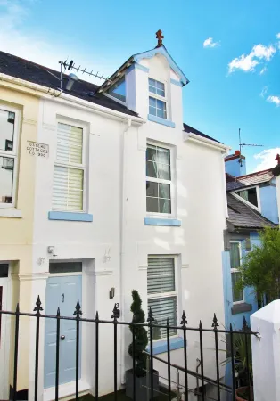 Fantastic location in the harbour bowl Отели рядом с достопримечательностью «Walk of Fame»