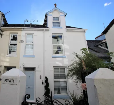 Fantastic location in the harbour bowl Hotel a 