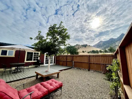 Our Cowboys Hideout is on a working horse ranch with spectacular mountain views!