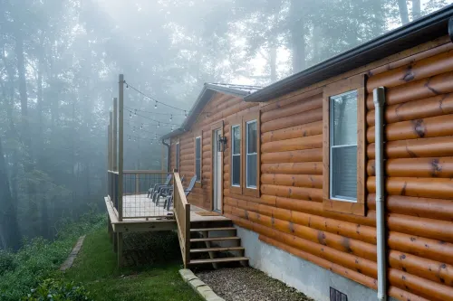 Modern Mountain Cabin: Spectacular Views @3100 ft.