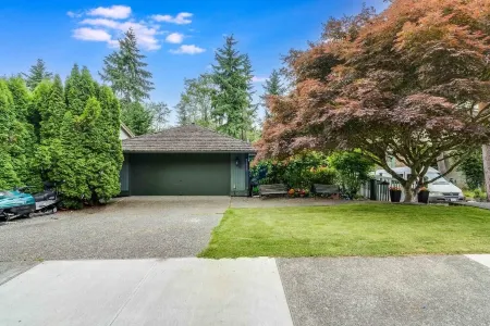 Adorable new studio with free parking, WiFi and large smart TV. Отели в г. Федерал-Уэй