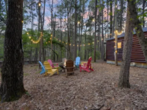Cozy Cabin in the Heart of Beaver's Bend State Park Hotels in Broken Bow