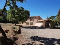 In the heart of 4600m2 of oaks, quiet: swimming pool, tennis, pétanque, private - Pools