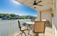 Fabulous & clean lake condo 2BD/2BA sleeps 8!