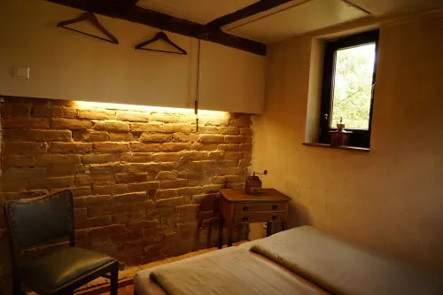 Complete house-family-friendly-rural idyll-ecological. renovated mud house / thatched roof Hotels in Bossdorf