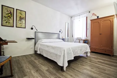 Magione 10 – House with 2 Rooms in the Old Center of Siena, 900 m to Il Campo Hotell i Istrice