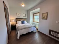 Waterfront 2 Bed 2 bath, Woodstove + INCREDIBLE VIEWS right on Bodega Bay!