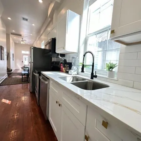 Natural Beautiful Home -15 Mins to French Quarter! Отели рядом с достопримечательностью «Зоопарк «Одюбон»»