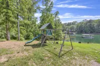 No Steps, Game Room, Canoe & Kayaks, Dock, All Paved Roads! 10 Min to 2 Marinas!