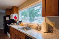 Explore Bellingham, minutes Airport WWU & Downtown Hotels in Marietta-Alderwood