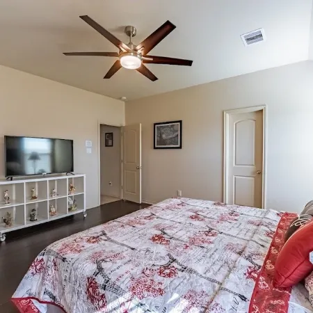 Amazing & Modern 3BR, 2BA Home near IAH, DT Отели в г. Спринг