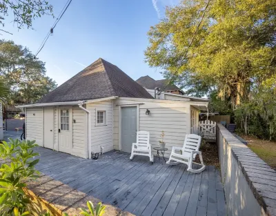 2/1 Historic Carriage House Walking Distance to Downtown Hotel in zona Amtrak - Ocala