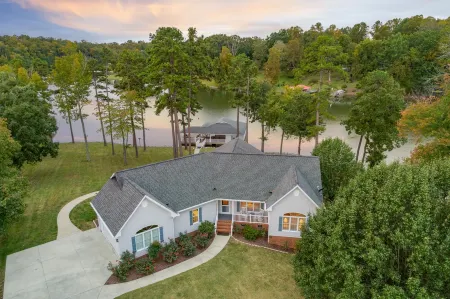 Lake Hyco Retreat - Family Friendly, Vir, Raleigh, Durham, Rdu