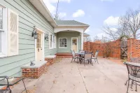 3-bedroom house in nice downtown Farmington with AC, WiFi, nice outdoor spaces!