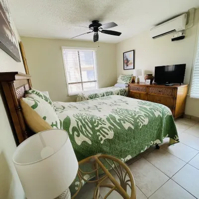 OCEANFRONT - BREATHTAKING!  PONO KAI Condo!! 2bd2bth! Washer/Dryer/AC โรงแรมใกล้Donkey Beach