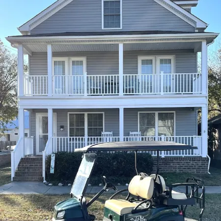 Cape Escape-Short Walk to Beach, Pet Friendly, Fenced Yard & Optional GC Rental
