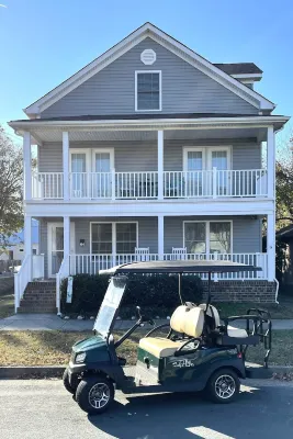 Cape Escape-Short Walk to Beach, Pet Friendly, Fenced Yard & Optional GC Rental