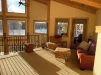 Upscale 3-bedroom lakefront house in Talkeetna