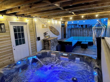 Sunrise to Sunset - Steps From the Ocean! Hot Tub!