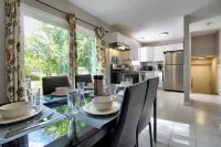 "Broken Arrow 3-Bedroom Retreat – Cozy, Family-Friendly with WiFi & AC