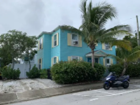 Studio #3 - 2 blocks to Downtown Lake Worth Beach Hotels near Lake Worth Beach