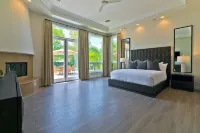 Contemporary home at G.Norman/PGA West w/stunning mt.views w/pool & spa #227298 라 퀸타 도서관 주변 호텔