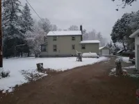 3- bedroom home on the river10 min. from town also have identical 1818034 ID #