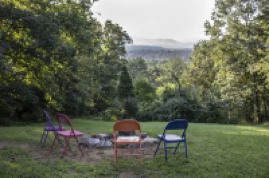 3-bedroom cabin with BEAUTIFUL views - 28 minutes from Shenandoah National Park