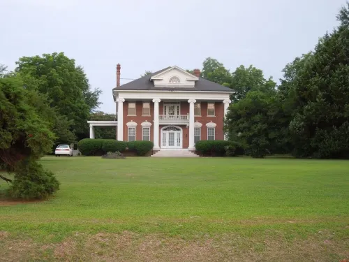 Beautiful Farmhouse near Tuscaloosa
