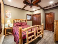 Adirondack River Lodge/ Spectacular Waterfalls/ Natural swimming pools. Hotels in Greig
