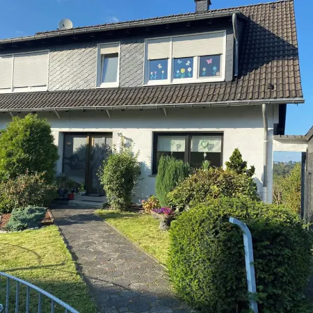 Beautiful, newly renovated apartment with terrace, 2 min. to the highway