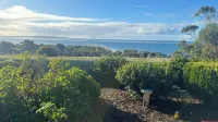 Enjoy breathtaking sea views as well as the convenient location of Kingscote.