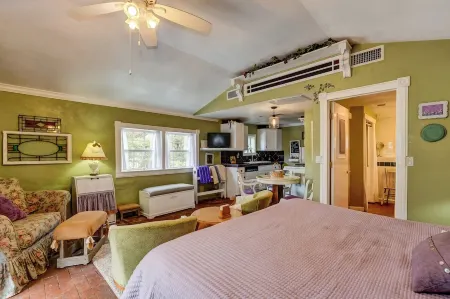 Grape House Downtown