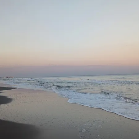 Oceanfront 2 Bedroom + Sofabed with Pool, Linens Included, at Cape Coddages II!