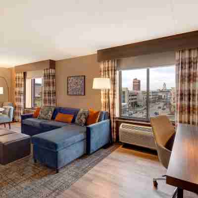 Hilton Garden Inn Terre Haute Rooms
