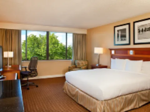 DoubleTree by Hilton Baltimore North - Pikesville Hotels in Pikesville