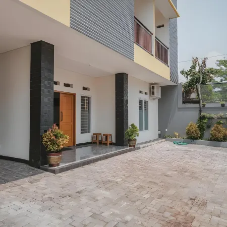 RedDoorz Syariah Near Pahoman Stadium Lampung