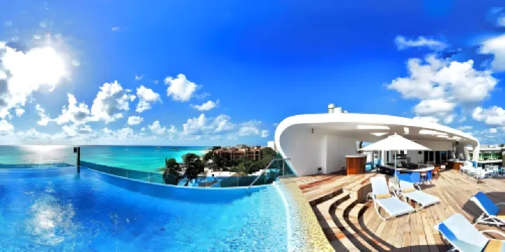 卡曼海灘酒店 - 海洋前