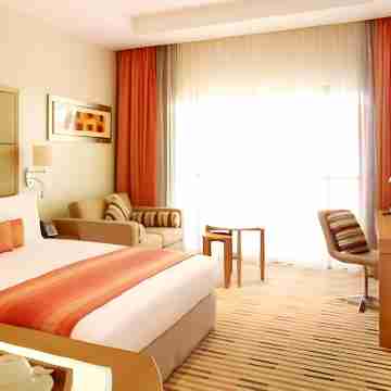 Crowne Plaza SOHAR by IHG Rooms