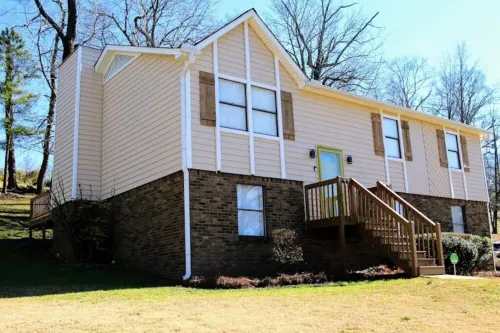 KING BED/FAMILY FRIENDLY /GAMEROOM‼/NEAR CROSSPLEX Hotels in Jefferson County