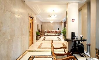 Residency Hotel Fort