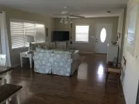 Charming 3-bedroom house in delightful Fort Myers Beach with WiFi, AC