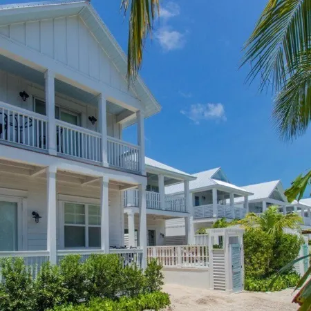 Villa with private plunge pool, boat dock, & amazing sunsets in Islamorada Fl