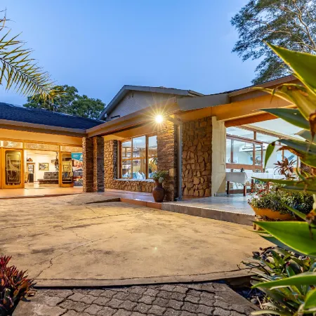 Hotel Numbi & Garden Suites