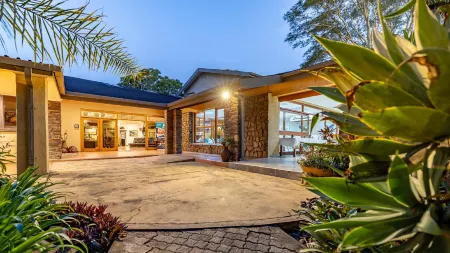 Hotel Numbi & Garden Suites