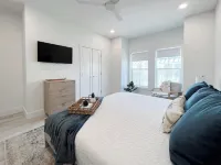 Minutes to Beach, restaurants, shopping, night life with heated cocktail pool. Hotel in zona The Dunes Condominiums