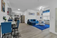 Blue Bliss 2BR 2BTH with Indoor Pool, FREE Parking, Near NYC & EWR Airport