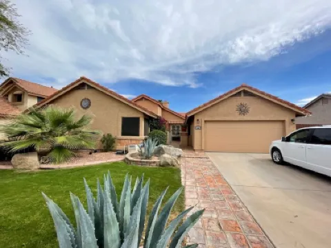 Waterfront, LuxuryVilla with Private Pool- Hoteles en 