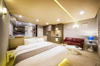 Ulsan Yeongnam Alps into Hotels in Ulsan