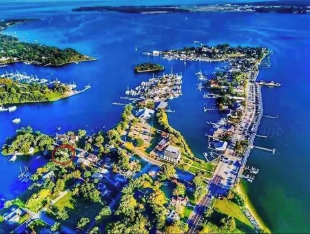 Peaceful Waterfront Apartment in the Heart of Solomons Island